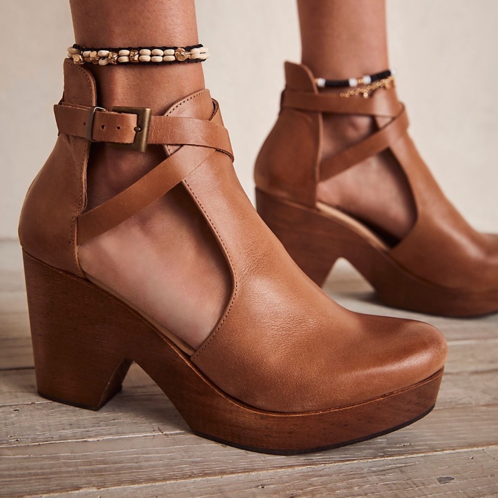 Free People Cedar Clog